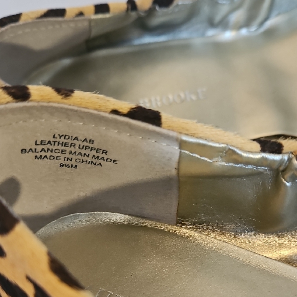 Audrey Brooke Leopard Print Tan Brown Spots Fur Ballet Flats Womens 9.5M EUC - Picture 3 of 8